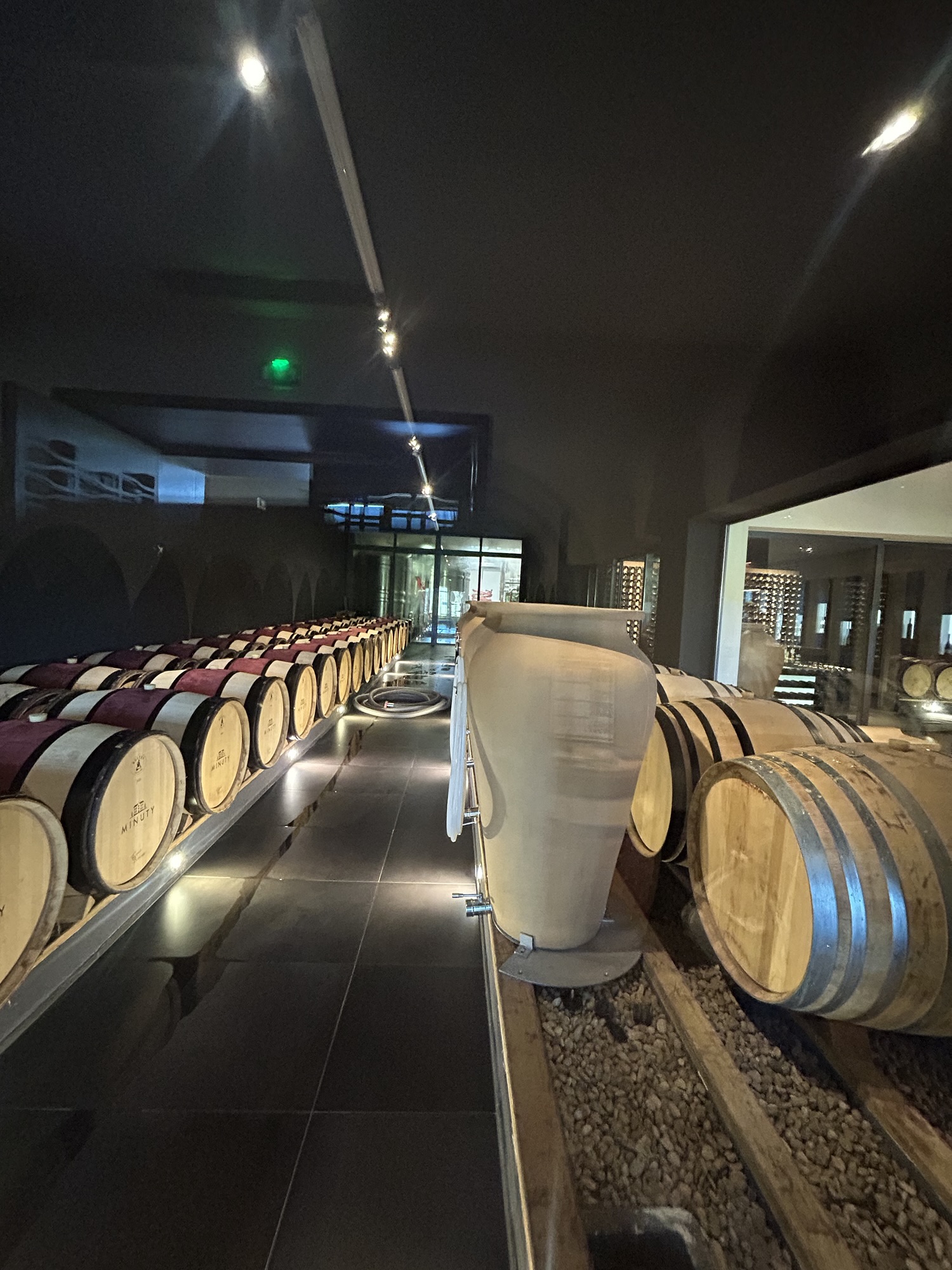 Château Minuty à Gassin : dans le chai d&rsquo;un Cru Classé de Provence